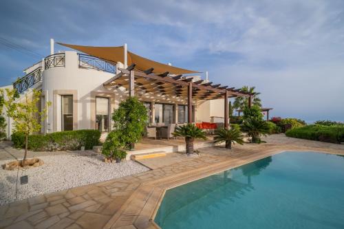 Kouklia Villa | Villa Panorama - Stunning views in villa with hot tub, pool, garden