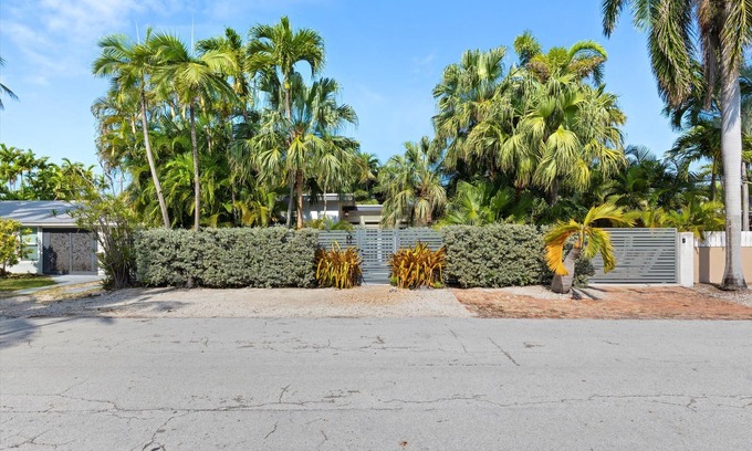 Midtown House | Villa Paradiso: A unique mid-town paradise