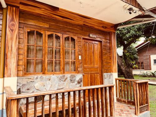 Mambajao Resort | Villa Paraiso Resort & Waterpark
