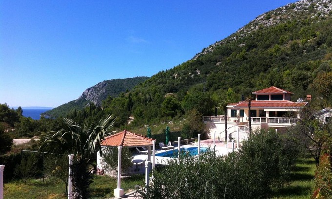 Kremena Villa | Villa Pax Maris