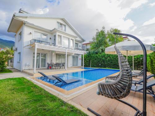 Oludeniz Villa | Villa Pelit - 4 Yatak Odalı Saunalı Havuzlu Villa