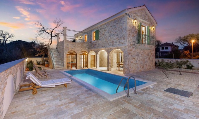 Biograd na Moru Villa | Villa Perina Biograd, something completely different