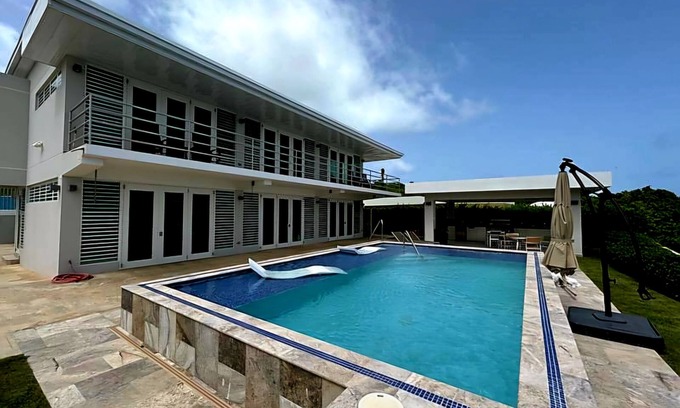 Camino Nuevo House | "VILLA PLAYERA" Ocean View Villa with Private Pool on secluded beach!