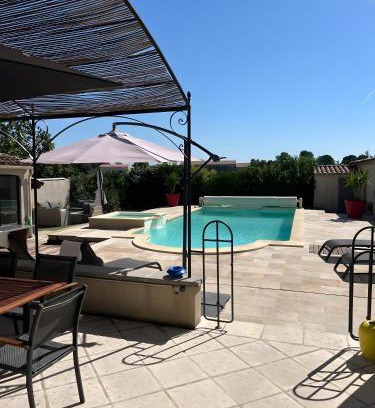 Sarrians Villa | Villa Plein Soleil