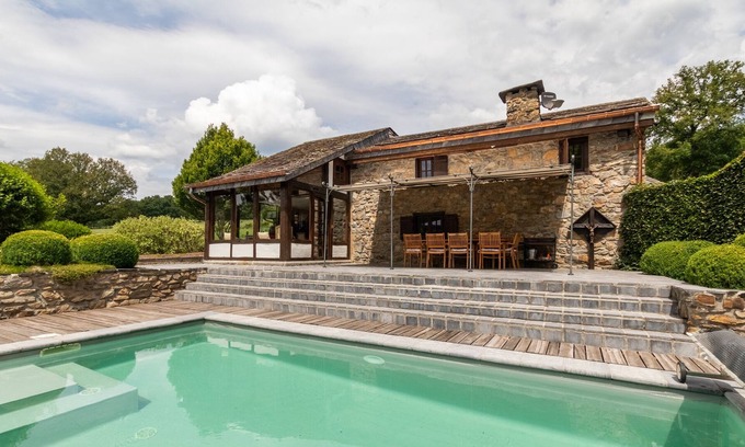 Trois-Ponts Villa | Villa pool - hot tub - sauna 11p