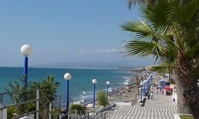 Torrox Villa | Villa & Pool, Spectacular Sea & Mountain Views,10min from coast.