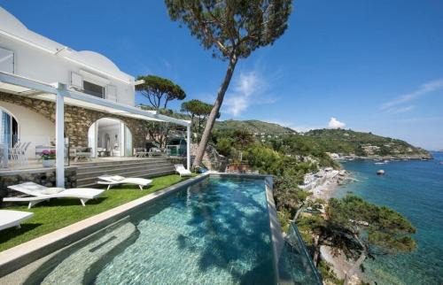 Portofino Apartment | Villa Portofino private pool 200m from beach