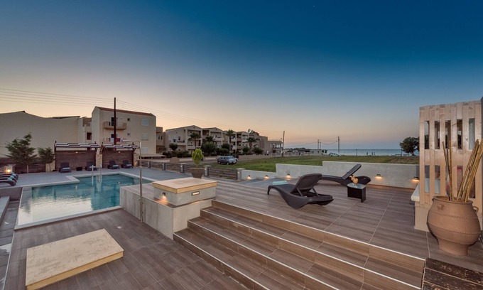 Maleme Villa | Villa Poseidon - 4 bedroom beachfront villa