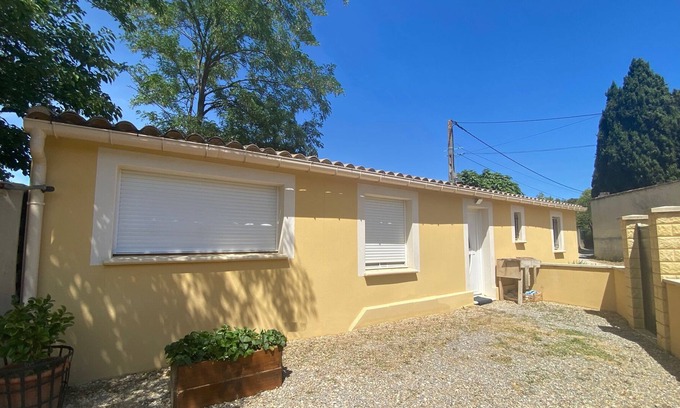 Bagnols-sur-Ceze Villa | Villa Premium 3 Étoiles sur Terrain Clos de 300 M2