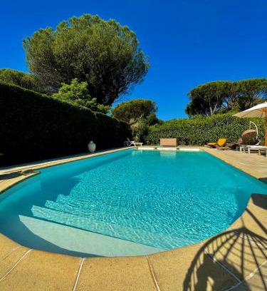 Gassin Villa | Villa provençale Golfe St Tropez climatisée piscine chauffée, Spa, billard, Wifi haut débit pro