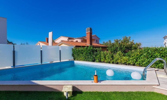 Basanija House | Villa Pura Vida by Interhome