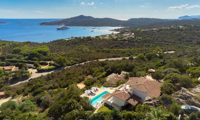 Pantogia Villa | Villa Purple 10+2, Emma Villas