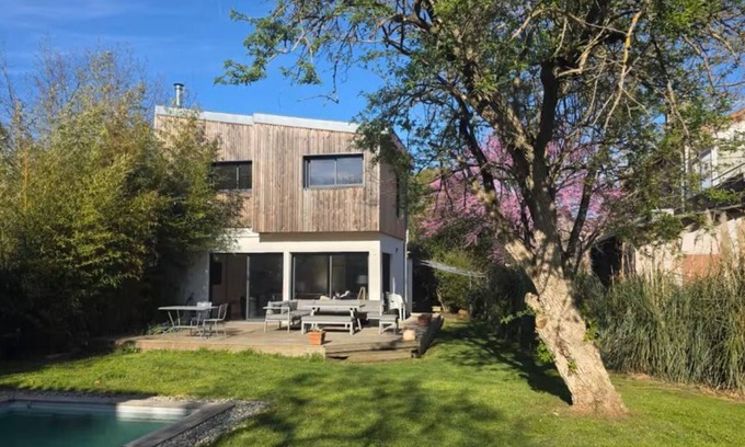 Barriere de Paris House | Villa quiet Large garden 2bed City center Toulouse