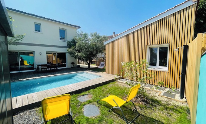 Pessac House | Villa Rafael junior