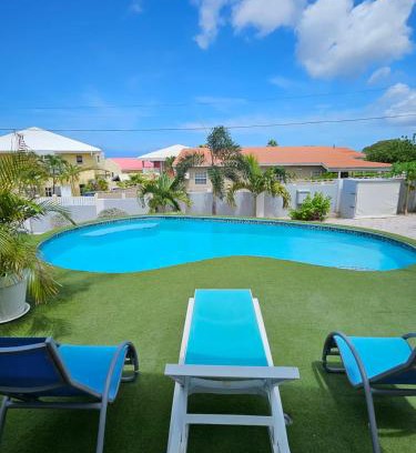 Marie Pampoen Apartment | Villa Raven's Paradise (Rosado)
