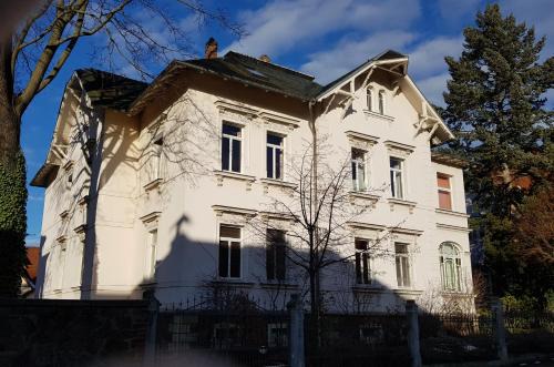 Niederloßnitz Apartment | Villa Rennerberg
