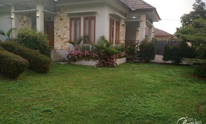 Ciloto Villa | Villa Restu 9 puncak montain view