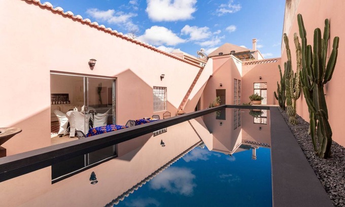Portimao Villa | Villa Riccarda - Six Bedroom Villa, Sleeps 12