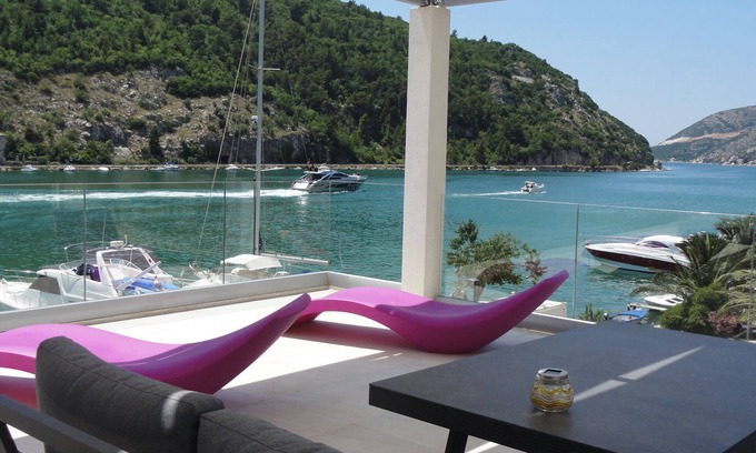 Prijevor Villa | Villa Riva - Five Bedroom Villa with Pool and Sea View