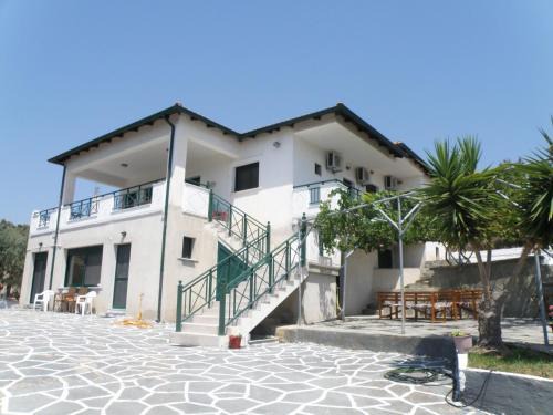 Potos House | Villa Rodia 3 guests