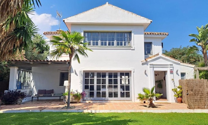 New Golden Mile Villa | Villa RomAntica pool 15 min P. Banus