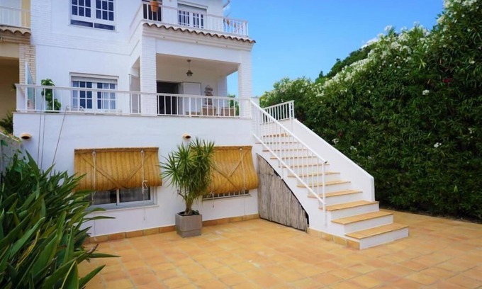 Oliva Ski Chalet | Villa RONDA on the beach of Oliva