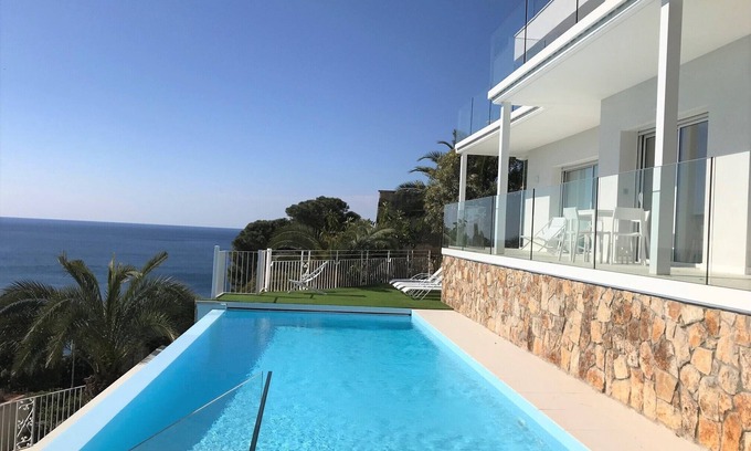 Canyet de Mar Villa | VILLA ROSAMAR LUXURY 5 STARS * 320 m2, 6 SUITES, SEA VIEW