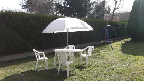 Craponne-sur-Arzon House | villa ROSE GARDEN