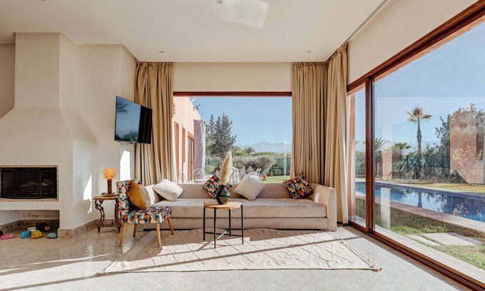 Aghouatim Hotel | Villa Rosea