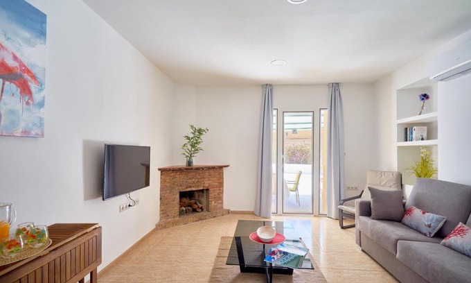 Campos Eliseos Apartment | Villa Rosita Suites en Playa de la Malagueta con terraza