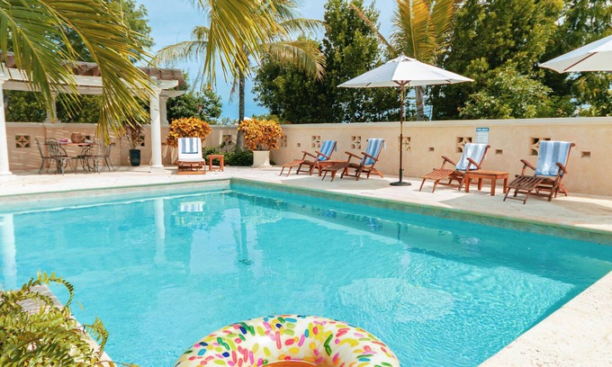 Ocean Point Villa | Villa Rosso Di Sera: 2 Minute Walk from the Beach