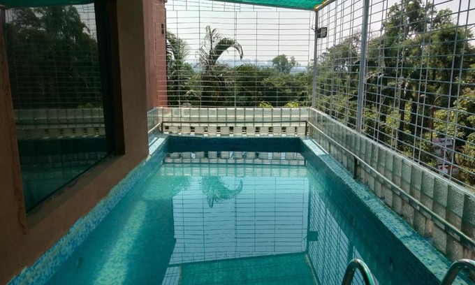 Aarey Colony Apartment | villa royal Palms Aarey milk colony Goregaon East