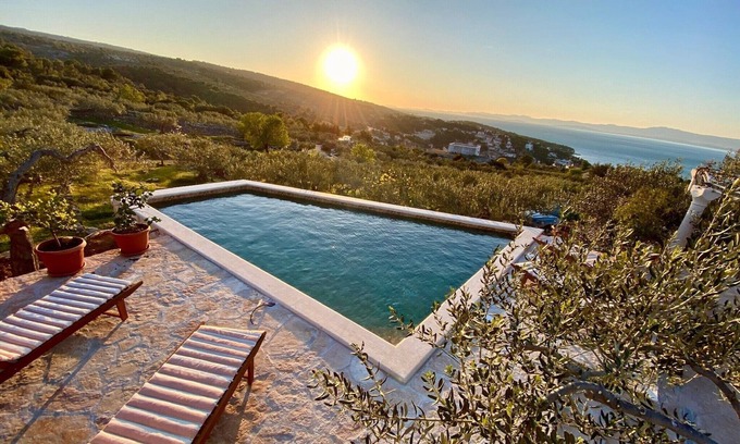 Splitska Villa | Villa Roza - One Bedroom with Swimming Pool
