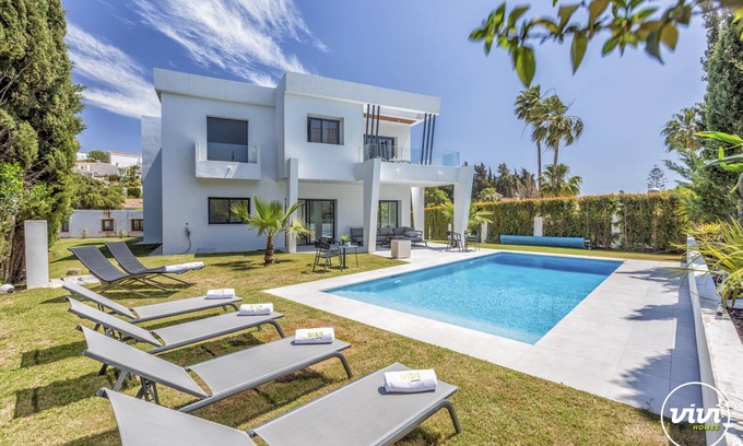 Mijas Villa | Villa Ruby | Villa with garden in Calahonda