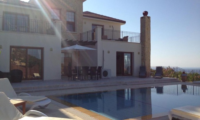 Catalkoy House | Villa Salanjie