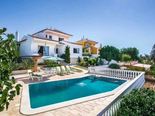 Vale de Parra Villa | VILLA SALGADOS, near ALBUFEIRA, with Private Pool, 5 minutes from Gale Beach