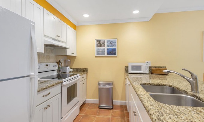 Sanibel Apartment | Villa Sanibel 1D, 2-Bedroom Condo, Ground-Level, Easy Access to Beach