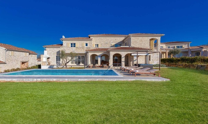 Vranje Selo Villa | Villa Sara Bajkini with vineyard view