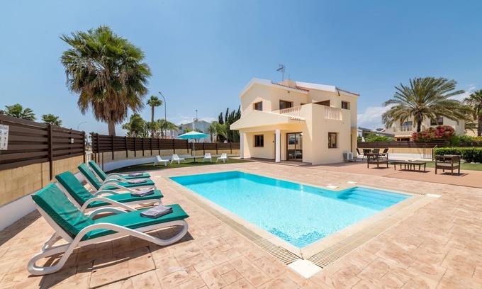 Ayia Thekla Villa | Villa Sarah - Charming Ayia Thekla Getaway