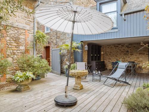 Saint-Briac-sur-Mer Villa | Villa Scarlette by Interhome