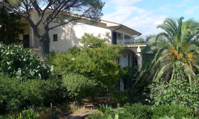 Mascali Villa | Villa Scorciavacca - On the slopes of Etna, an enchanting terrace overlooking the Ionian Sea
