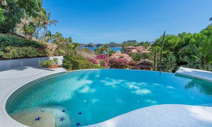 Playa Flamingo Villa | Villa Seahorse/Pool, jacuzzy , access to the beach