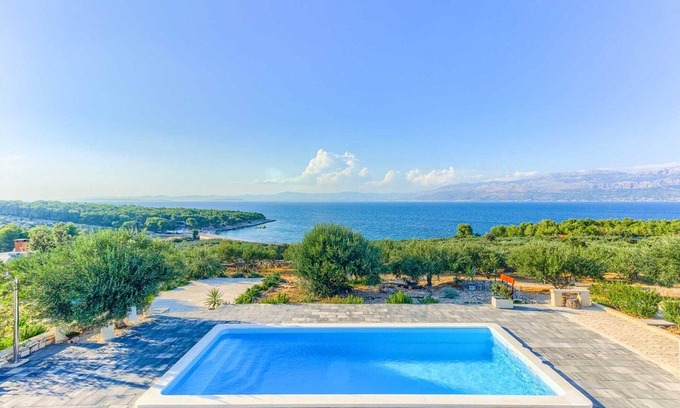 Splitska Villa | Villa Serenity - Silence, view and heated pool