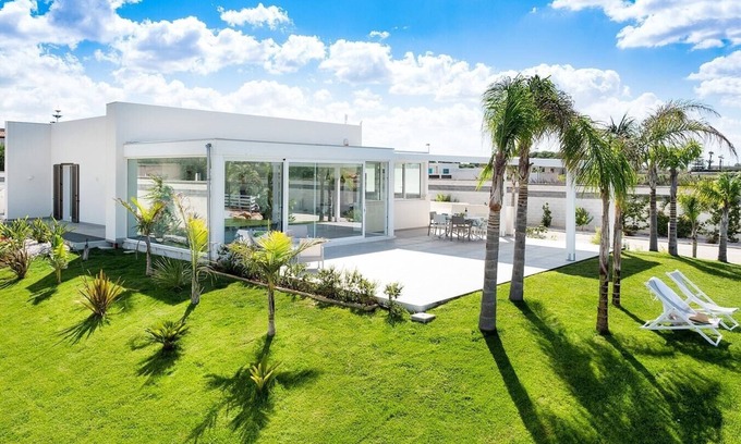 Marsala Villa | Villa Signorina (6 Guests) with pool