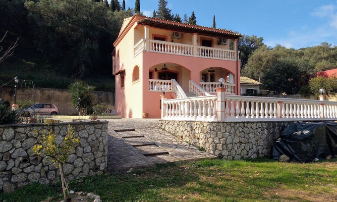 Dafnata Villa | Villa Silvia,a detached house with a wonderful view