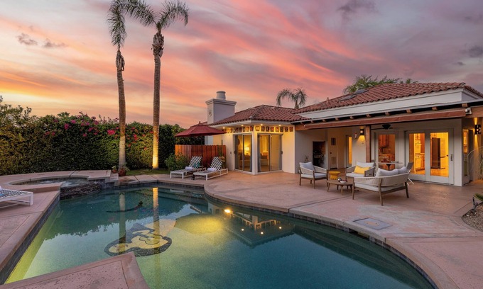 Araby Cove House | Villa Sirena – Luxe Palm Springs Poolside Getaway