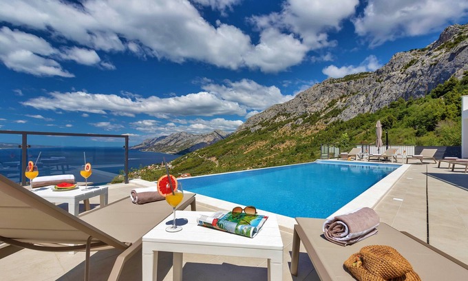 Brela Villa | Villa Skyview, infinity-pool, whirlpool