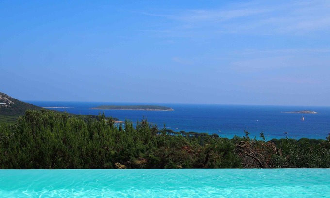 Hameau de Palombaggia Villa | Villa sleeps 12, grandiose view on Palombaggia beach. Air conditioner