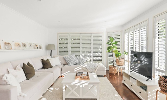 Corlette Villa | Villa Sole- just moments from the coastline, perfect for a couples’ getaway.