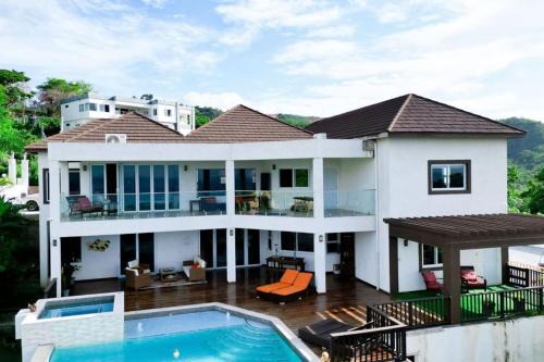 Reading House | Villa Soleil Levant
